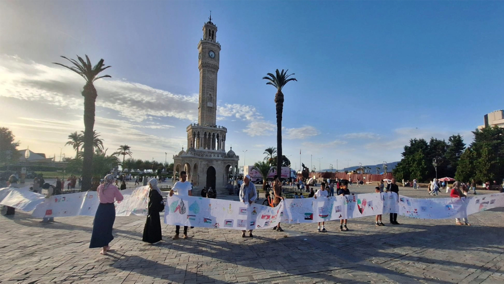 Türkiye’nin minik elleri, Filistinli çocuklar için çizdi